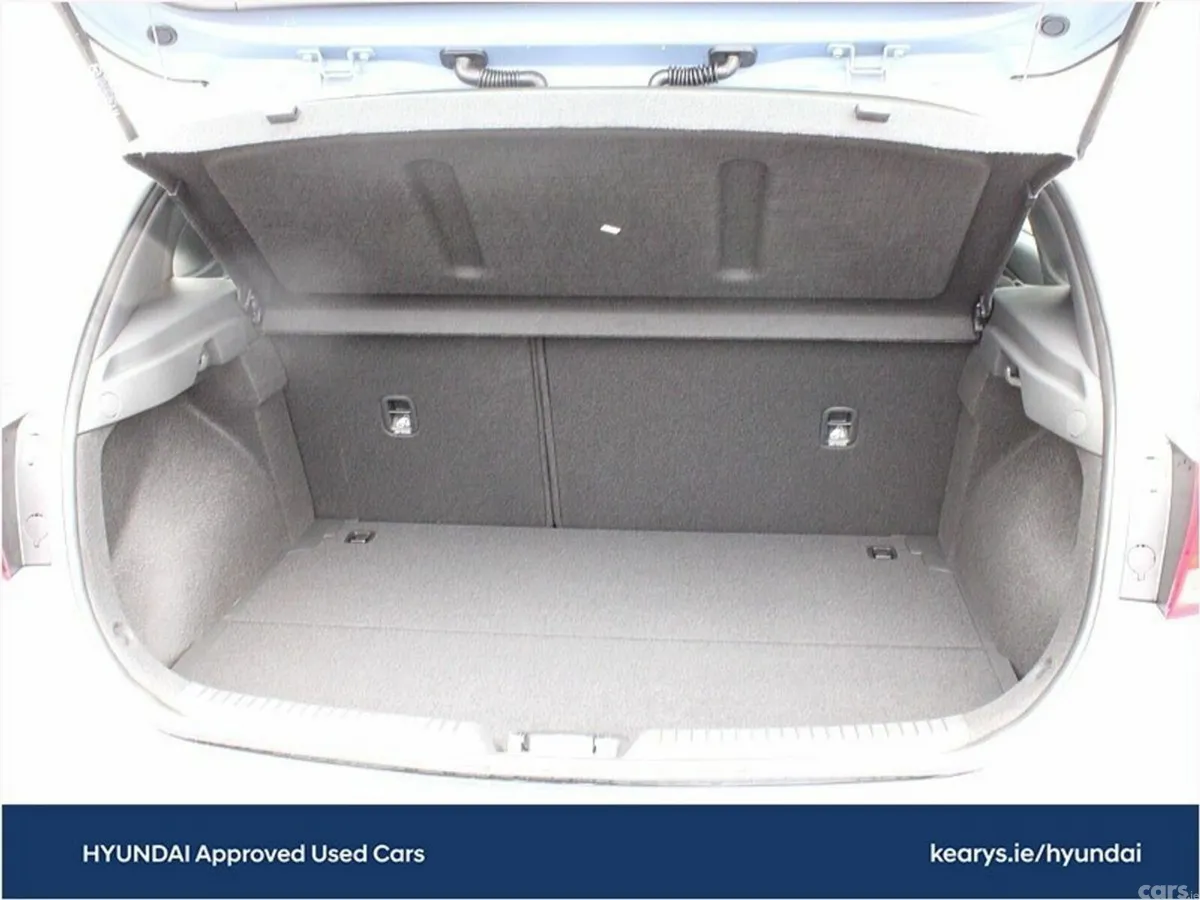 Hyundai i30 Hatchback, Petrol, 2027, Blue