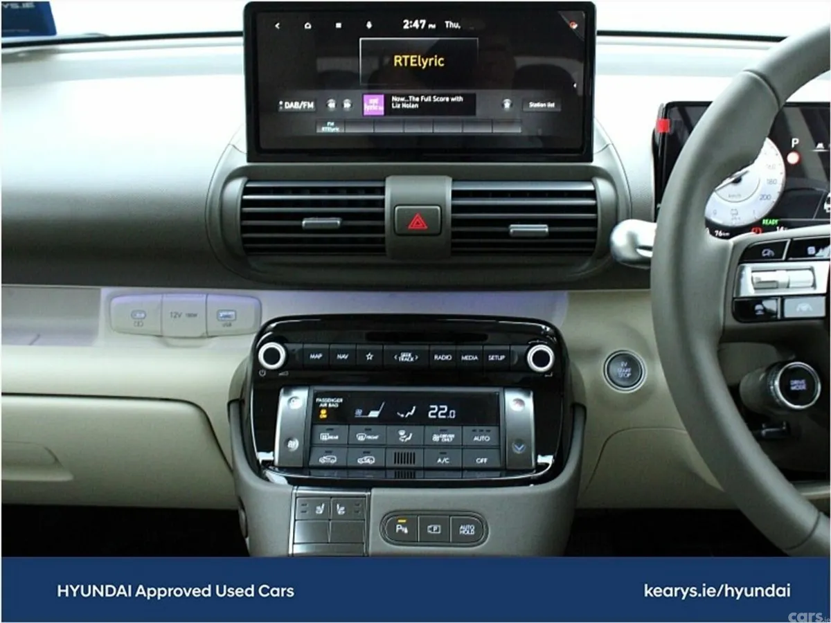 Hyundai INSTER SUV, Electric, 2027, Yellow