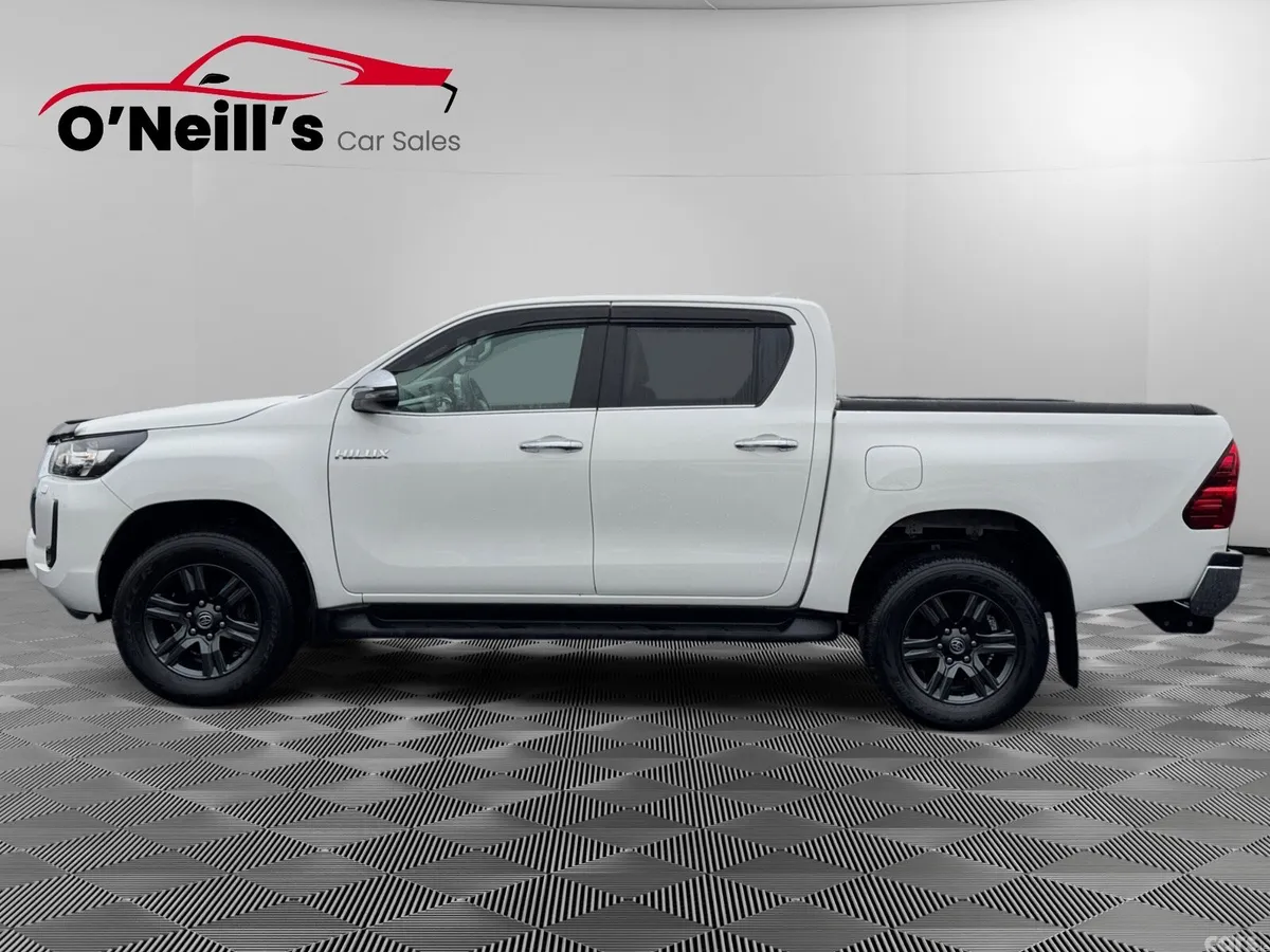 Toyota Hilux Pick Up, Diesel, 2023, White