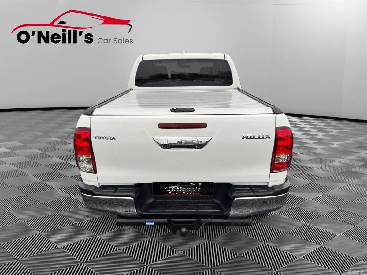 Toyota Hilux Pick Up, Diesel, 2023, White
