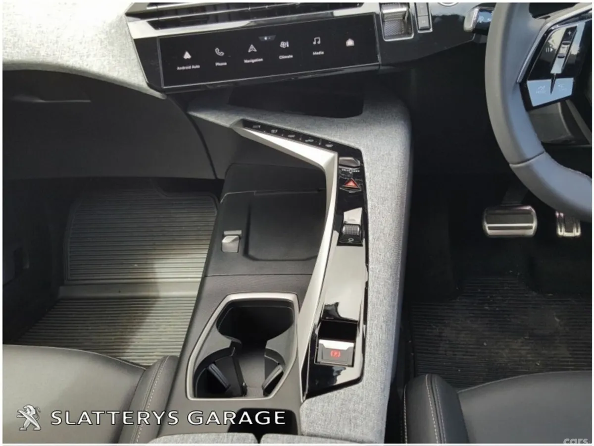 Peugeot 3008 SUV, Petrol Hybrid, 2026, Grey
