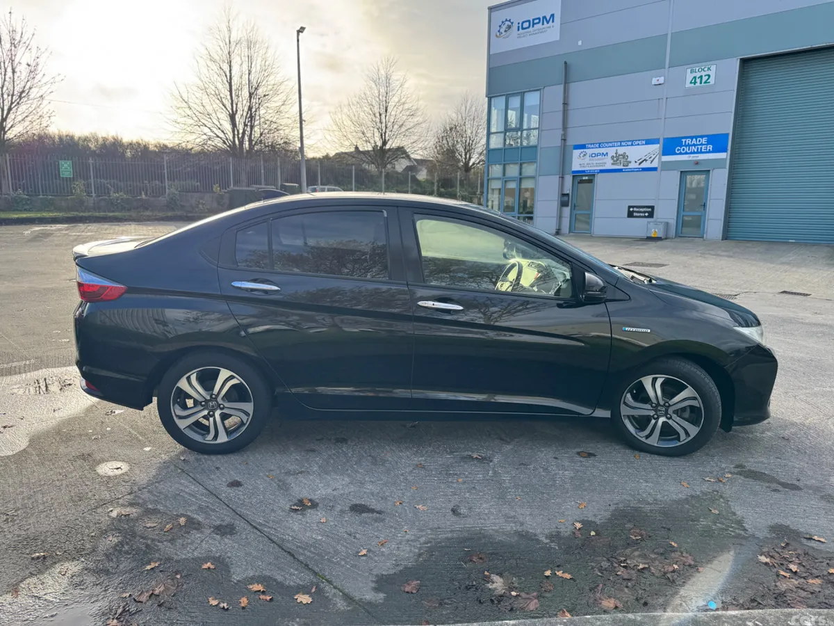Honda Grace Saloon, Petrol Hybrid, 2016, Black