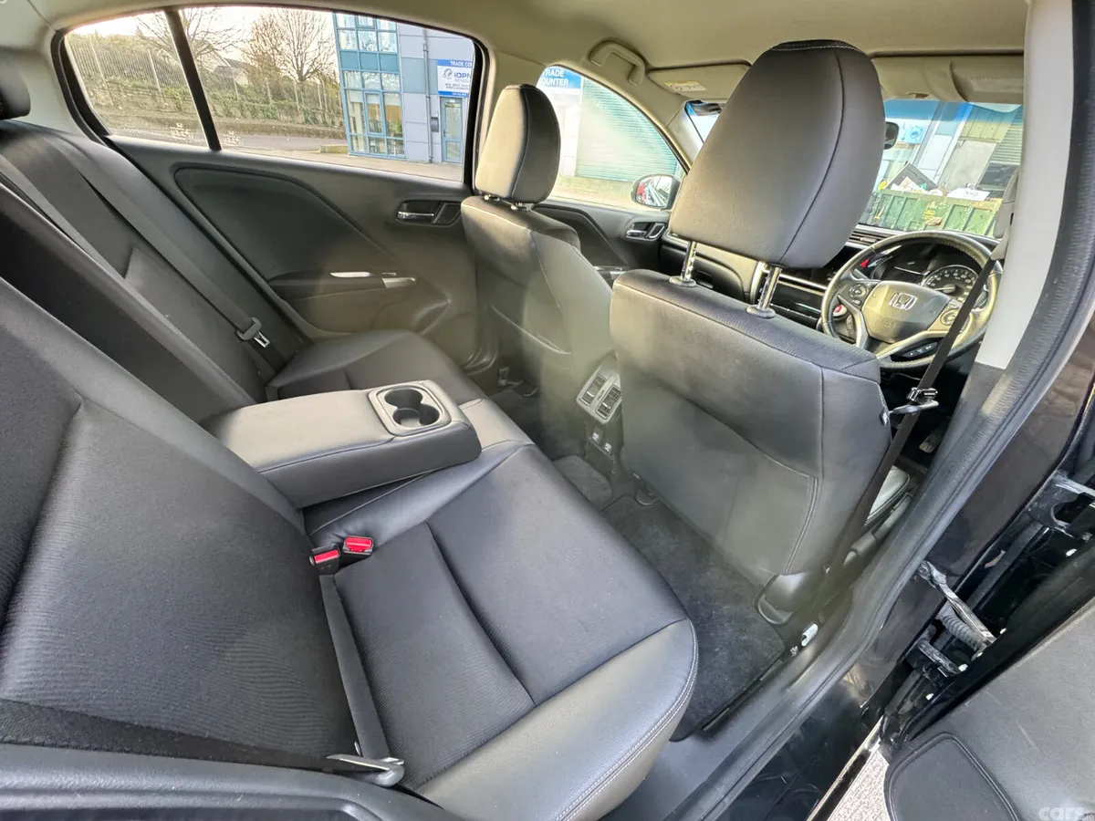 Honda Grace Saloon, Petrol Hybrid, 2016, Black