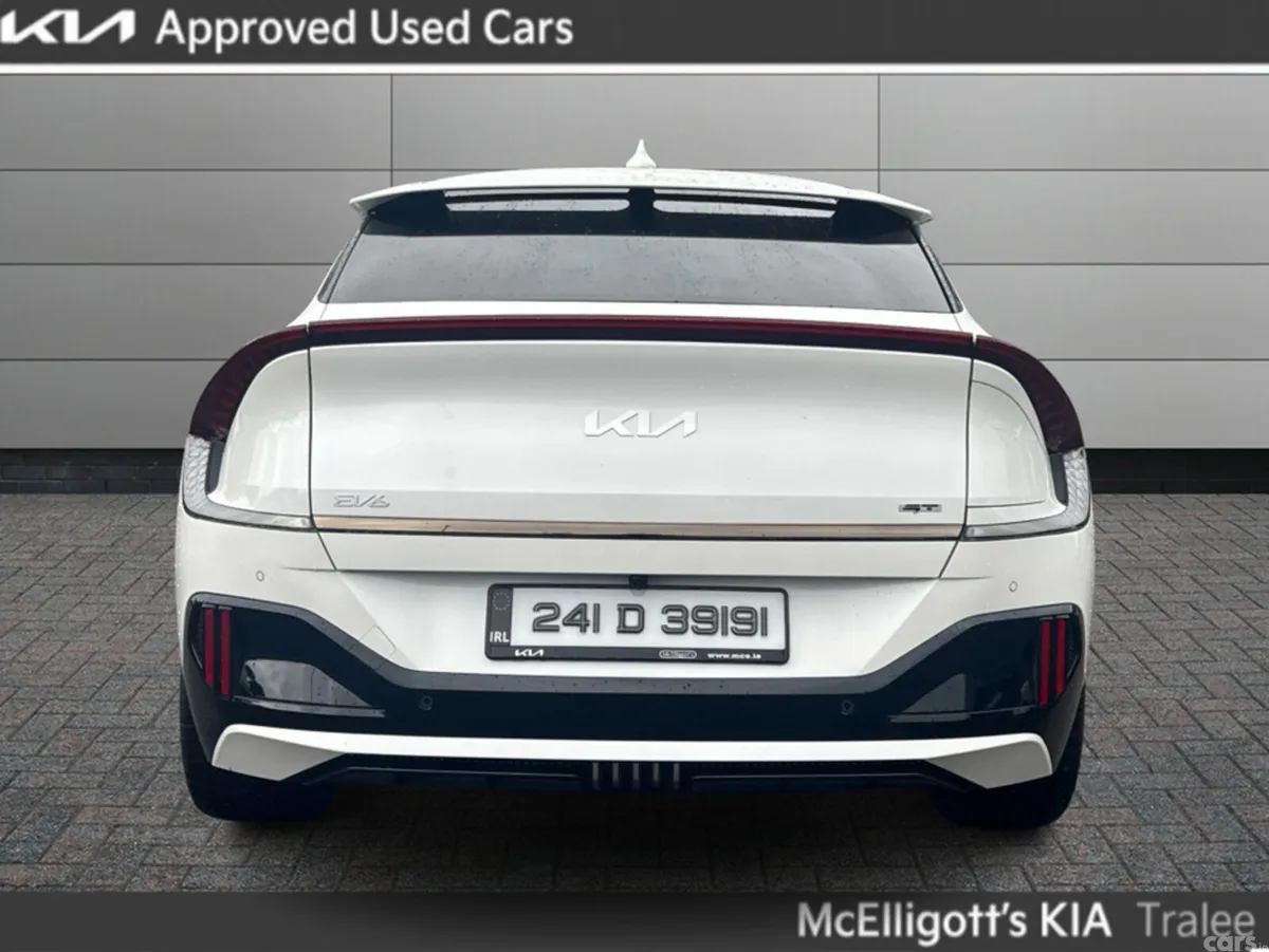 Kia EV6 SUV, Electric, 2024, White