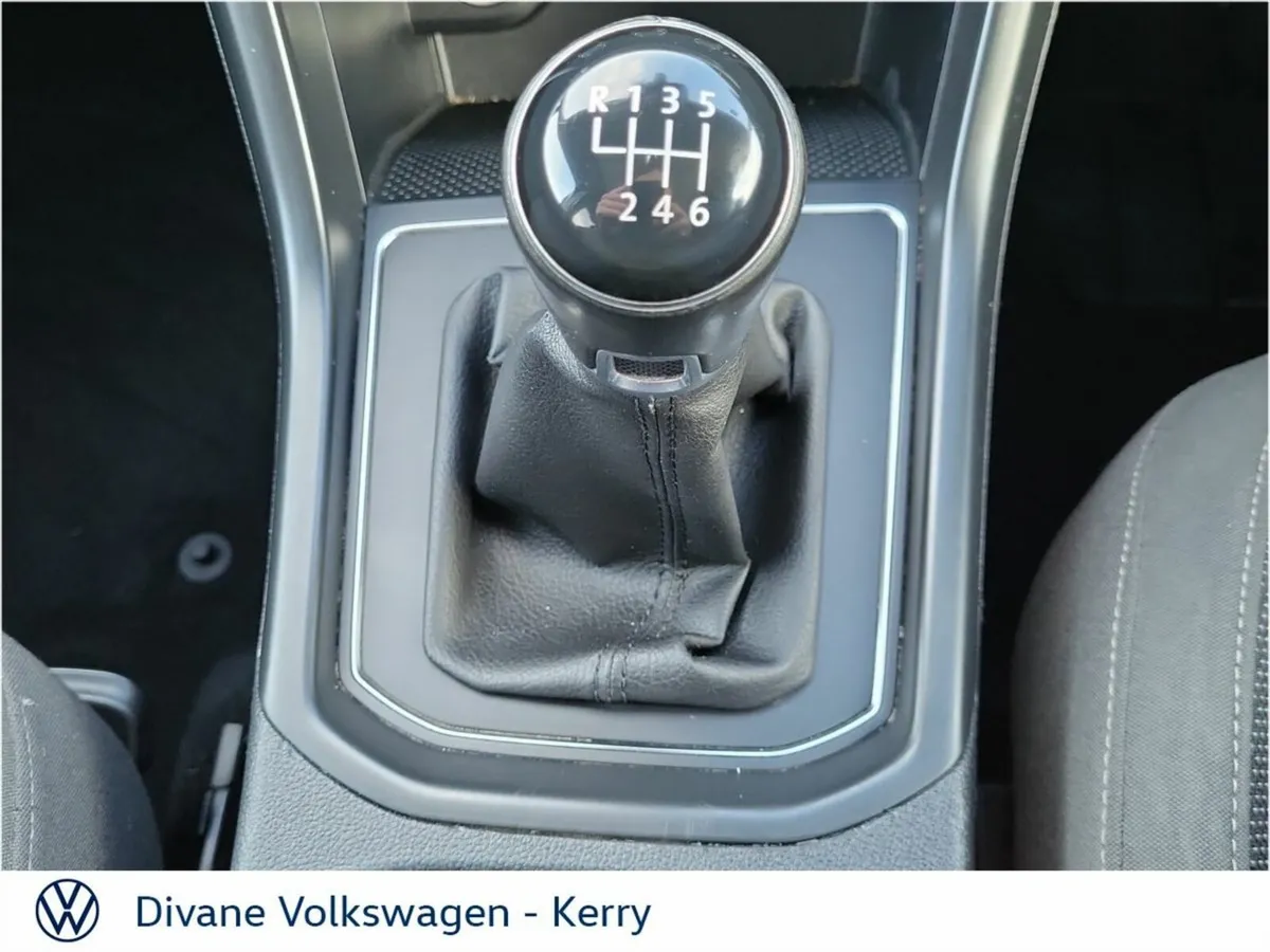 Volkswagen Touran MPV, Diesel, 2016, Blue