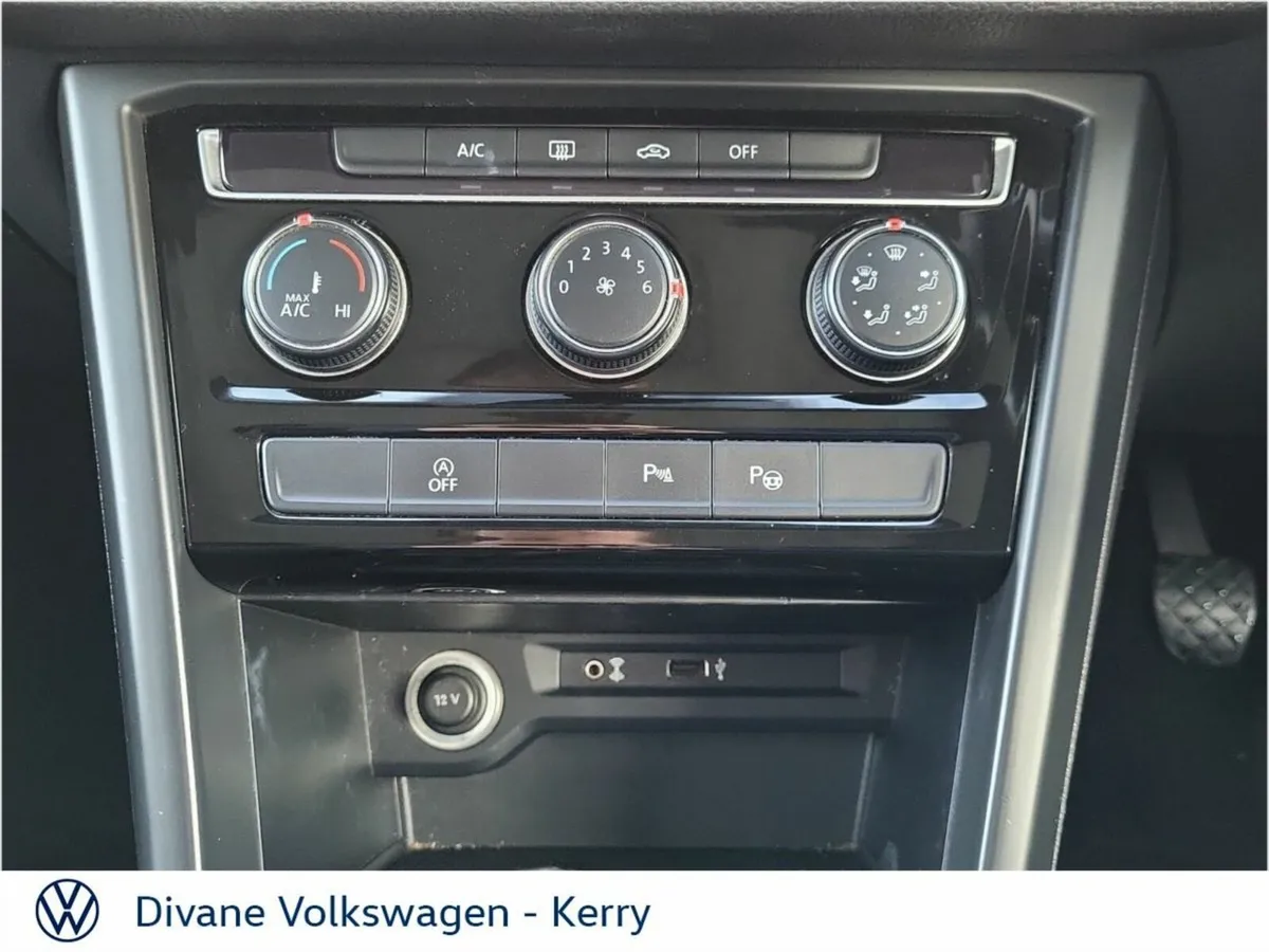 Volkswagen Touran MPV, Diesel, 2016, Blue