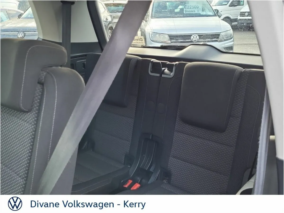 Volkswagen Touran MPV, Diesel, 2016, Blue