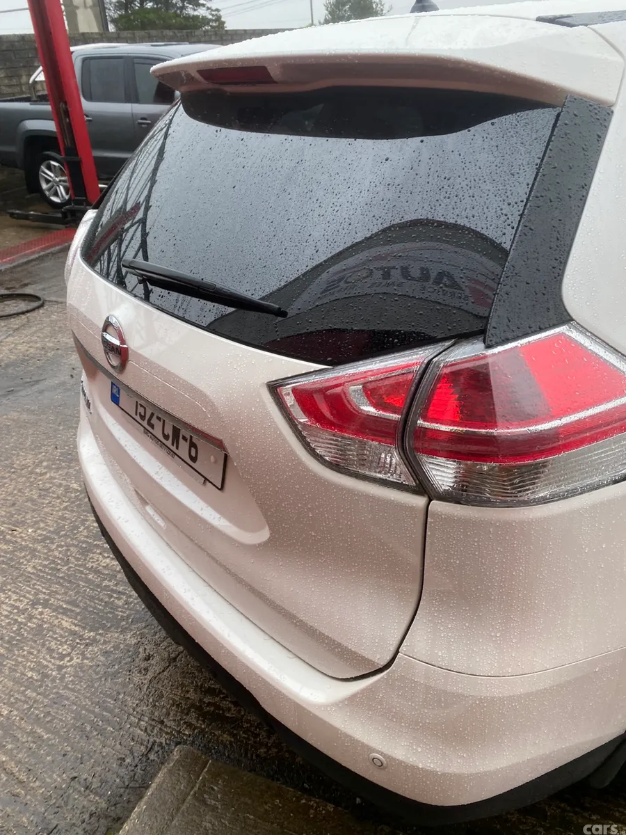 Nissan X-Trail SUV, Diesel, 2015, White