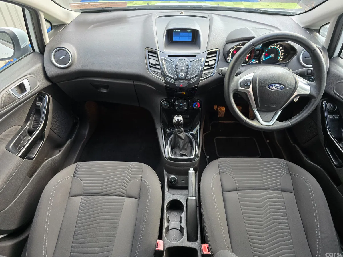 Ford Fiesta Hatchback, Petrol, 2016, White