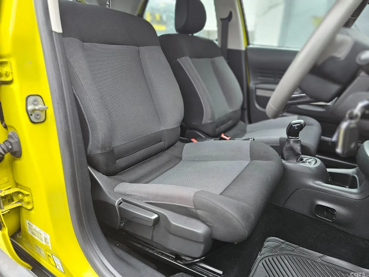Citroen C4 Hatchback, Petrol, 2015, Yellow