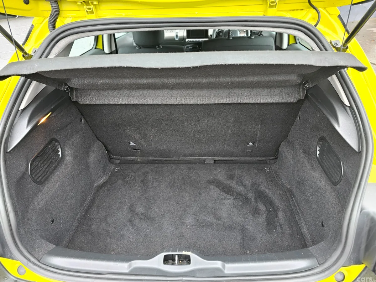 Citroen C4 Hatchback, Petrol, 2015, Yellow