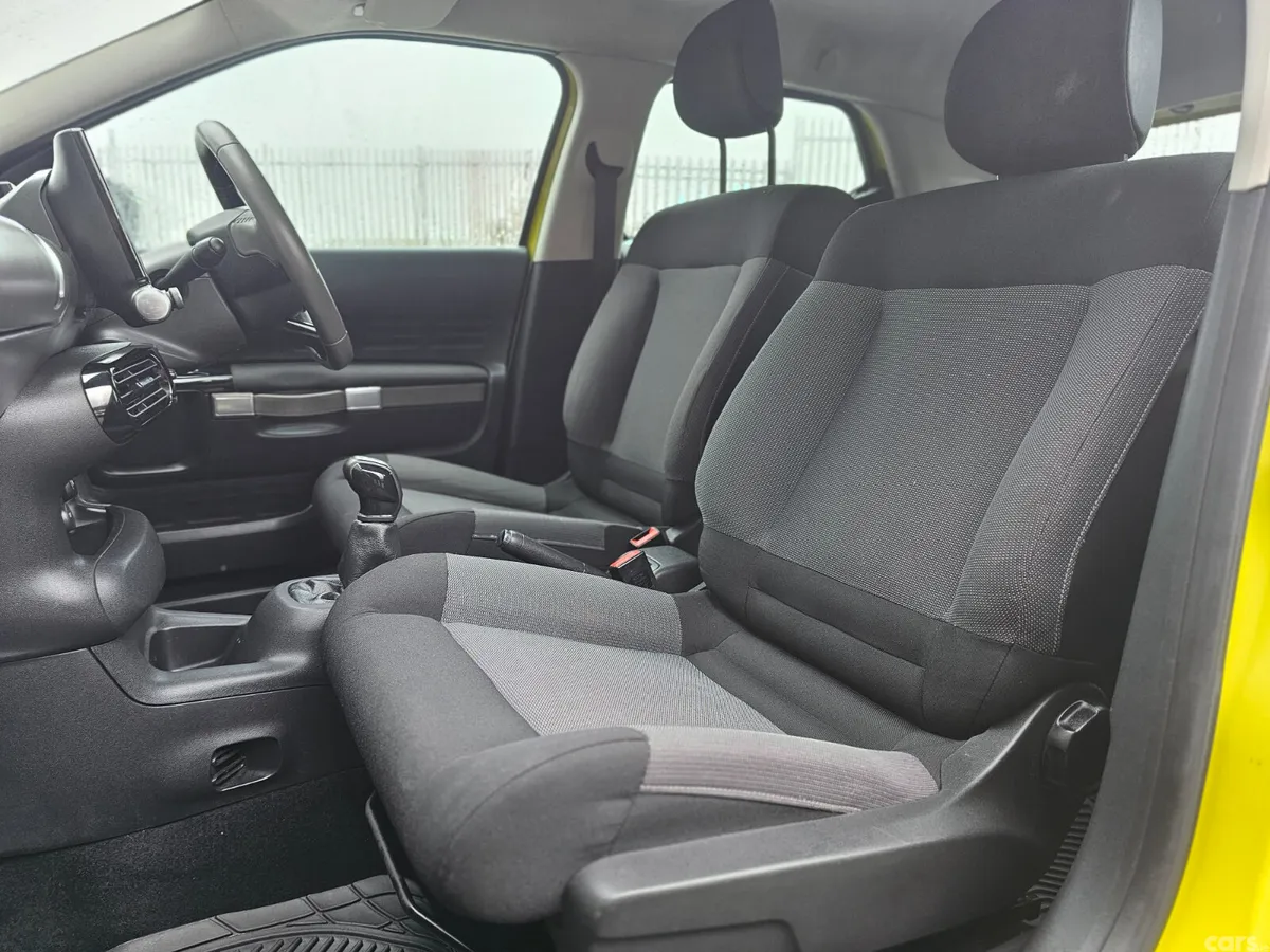 Citroen C4 Hatchback, Petrol, 2015, Yellow