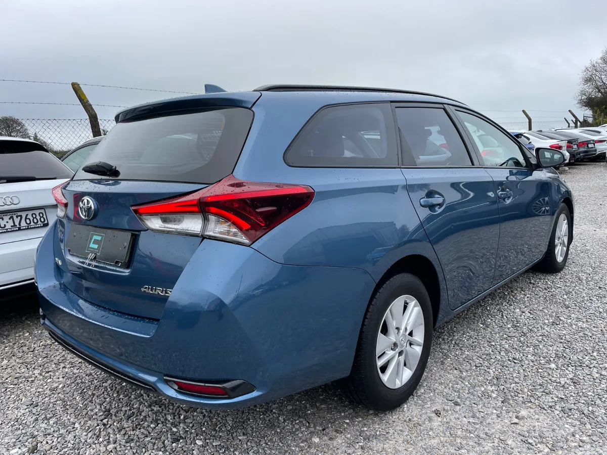 Toyota Auris Estate, Diesel, 2016, Blue