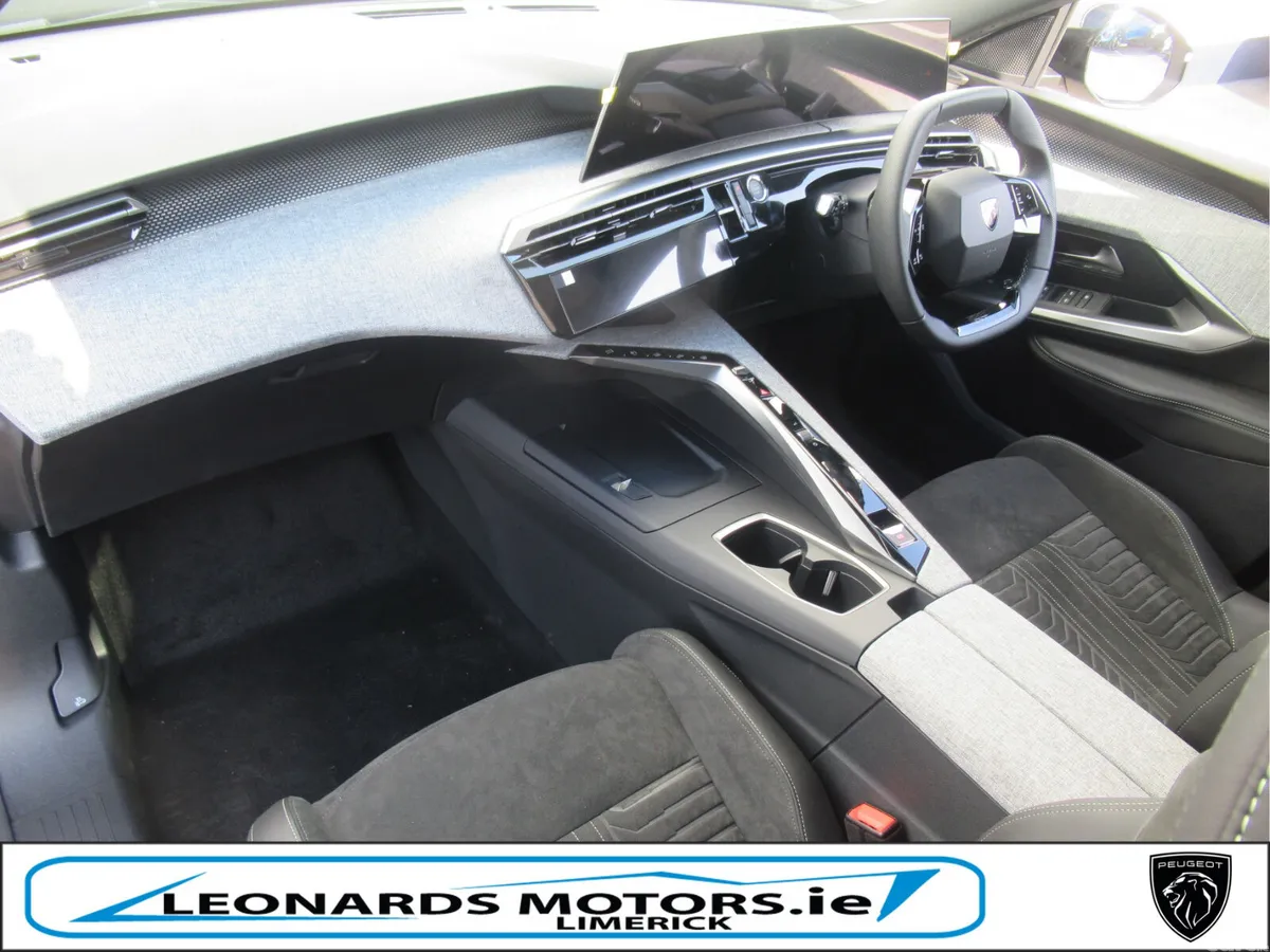 Peugeot 3008 SUV, Electric, 2026, Grey