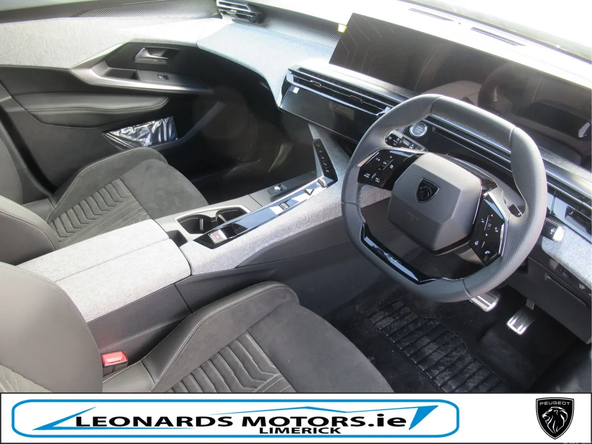 Peugeot 3008 SUV, Electric, 2026, Grey