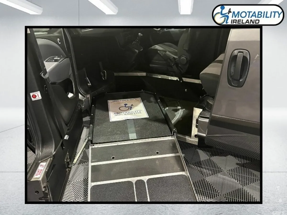 Fiat Doblo MPV, Petrol, 2020, Grey