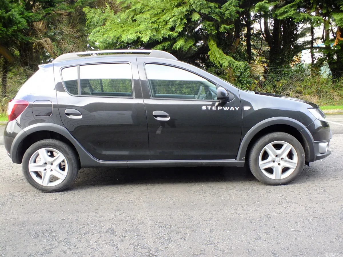 Dacia Sandero Stepway Hatchback, Diesel, 2016, Black