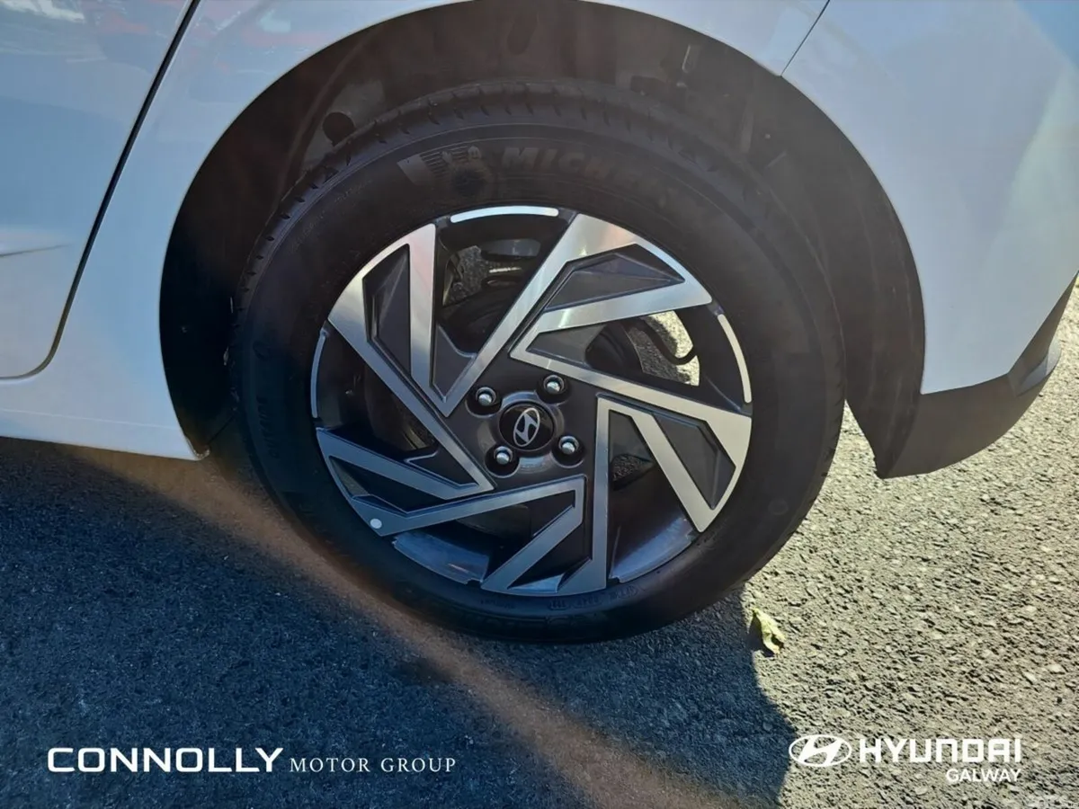 Hyundai i20 Hatchback, Petrol, 2026, White