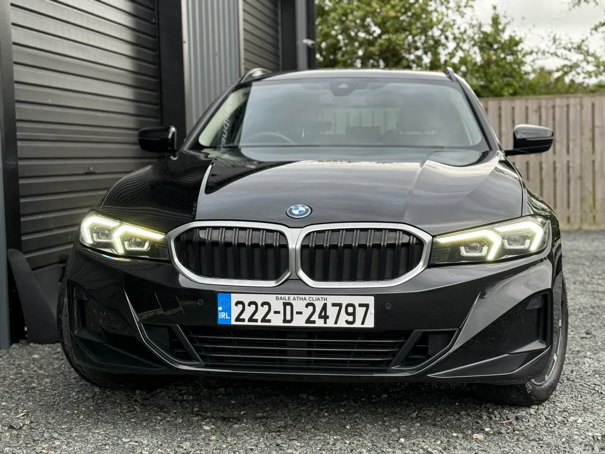 BMW 3-Series Estate, Petrol Hybrid, 2022, Black