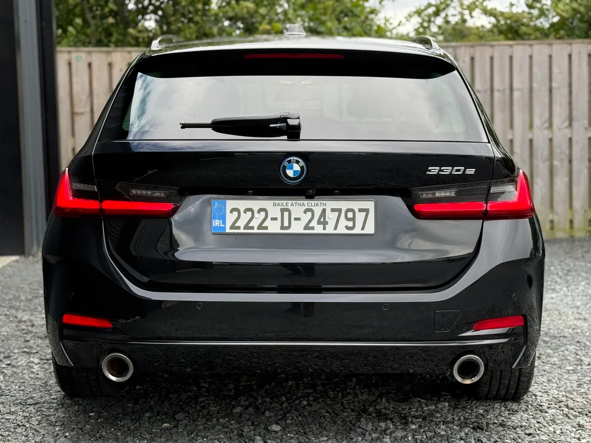 BMW 3-Series Estate, Petrol Hybrid, 2022, Black