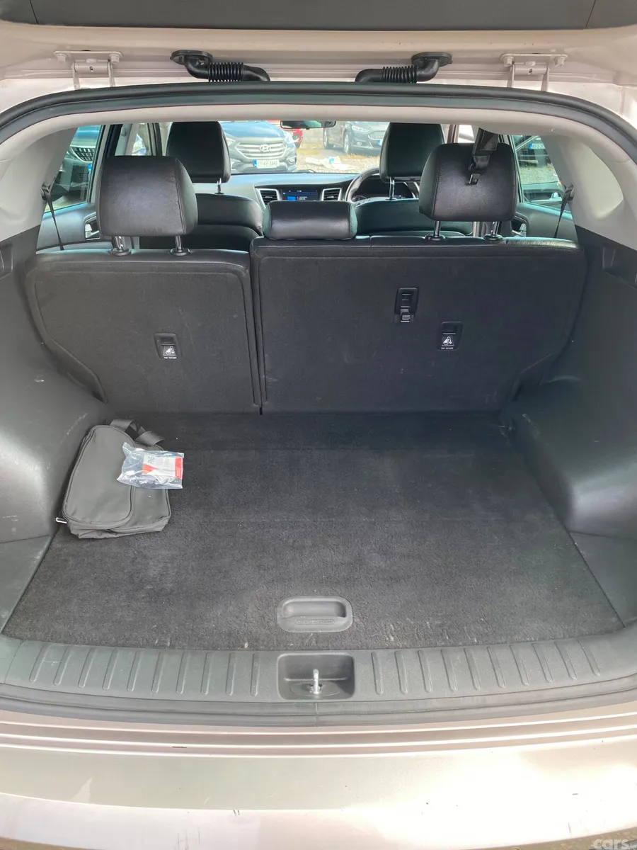 Hyundai Tucson SUV, Diesel, 2016, White