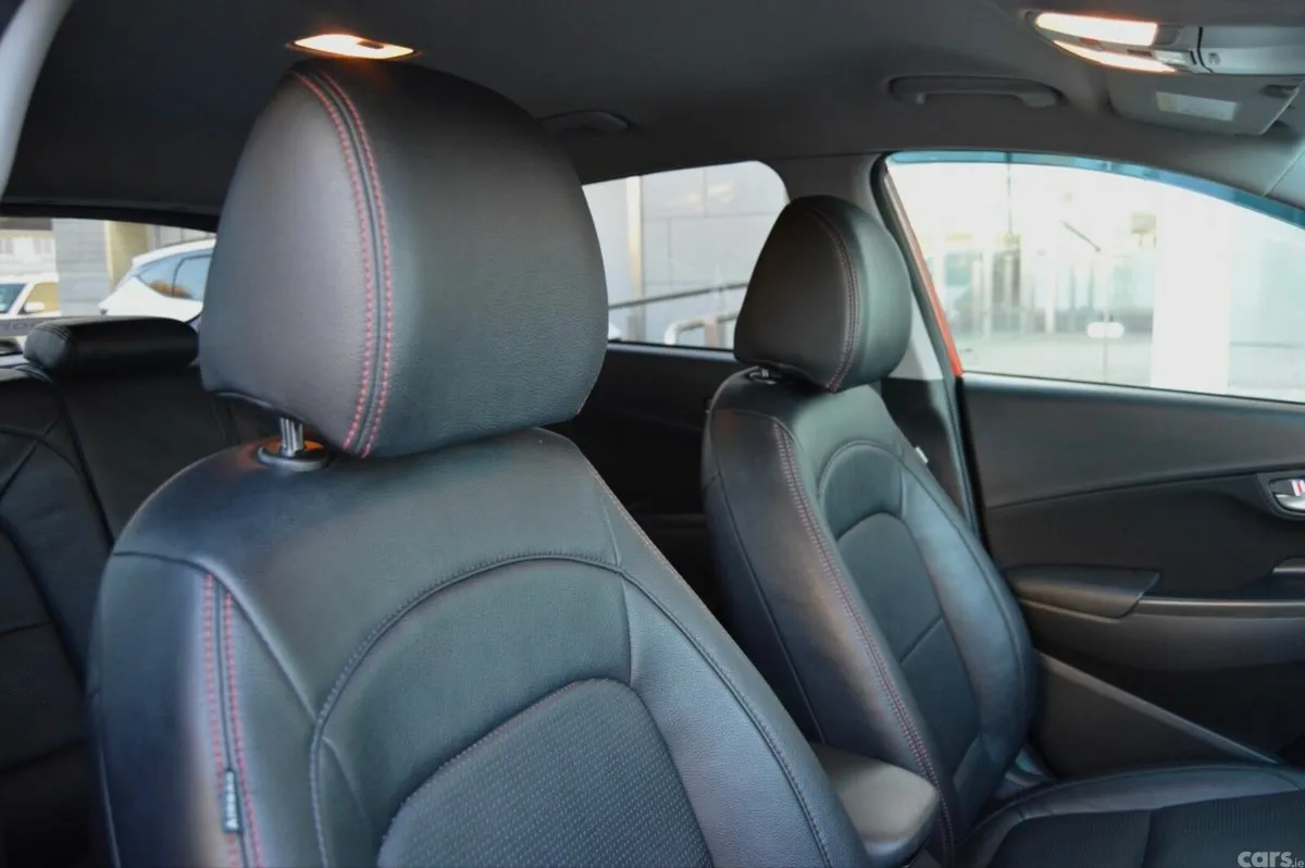 Hyundai KONA MPV, Petrol, 2021, Red
