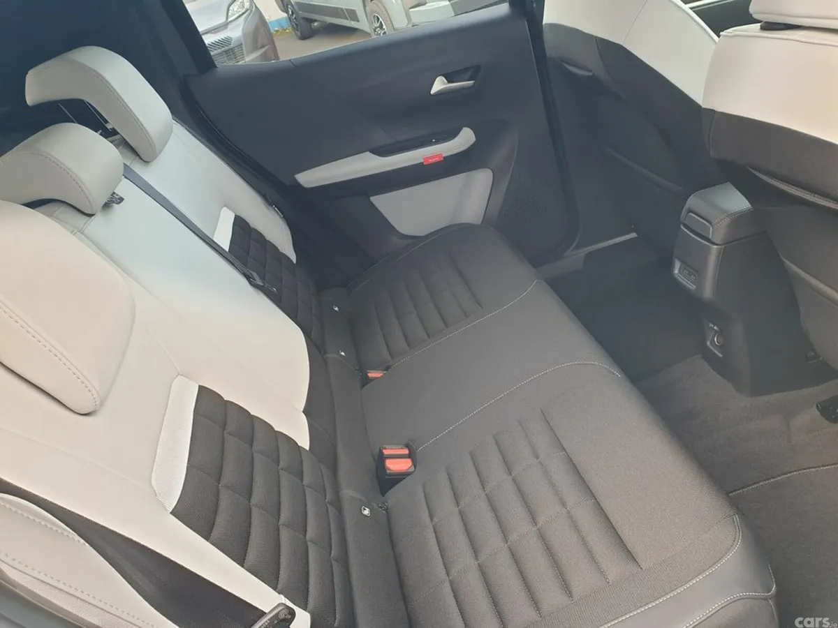 Citroen C3 Aircross SUV, Petrol Hybrid, 2027, Black