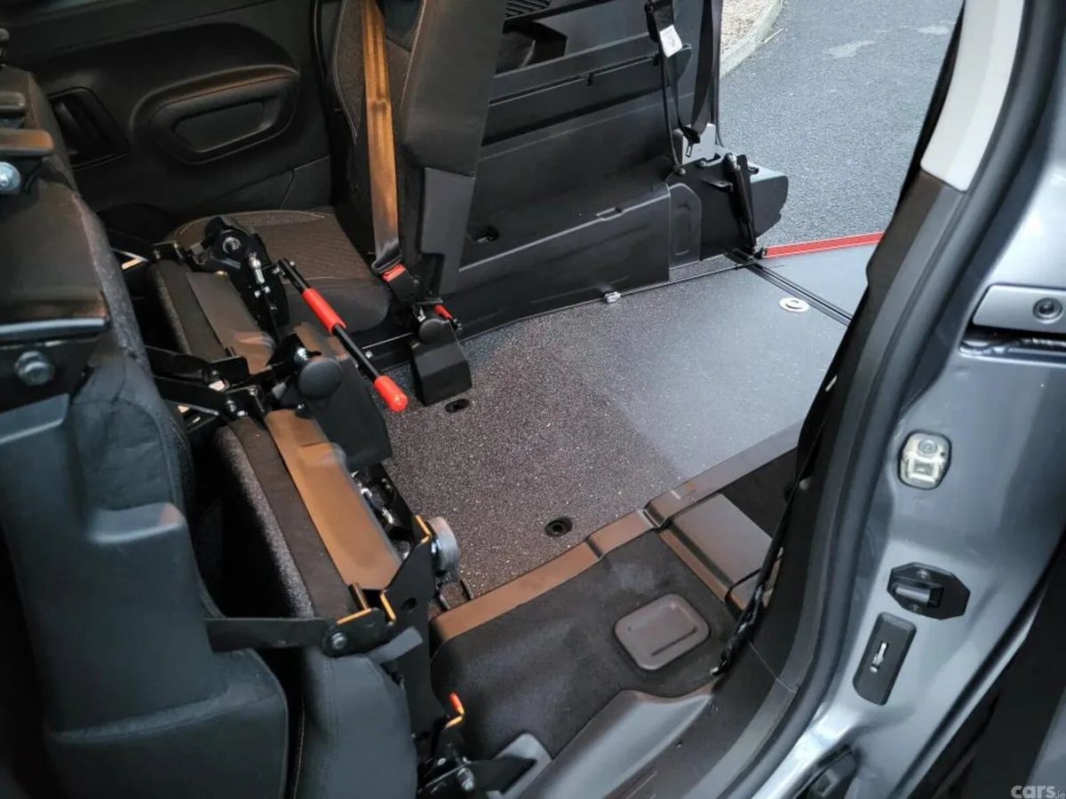 Peugeot Rifter MPV, Diesel, 2026, Grey