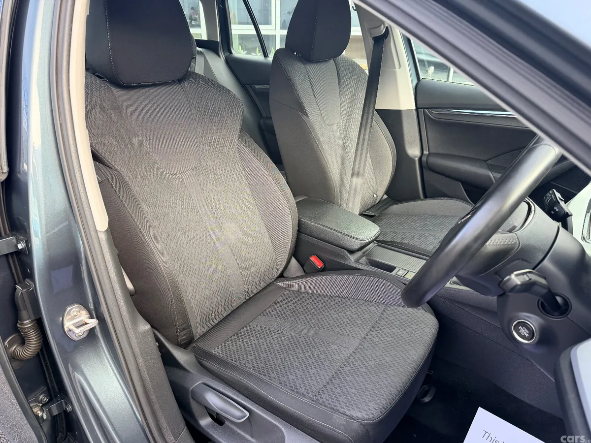 Skoda Octavia Estate, Diesel, 2021, Grey