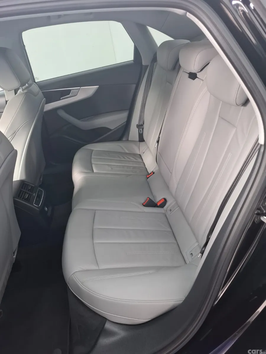 Audi A4 Saloon, Diesel, 2017, Black