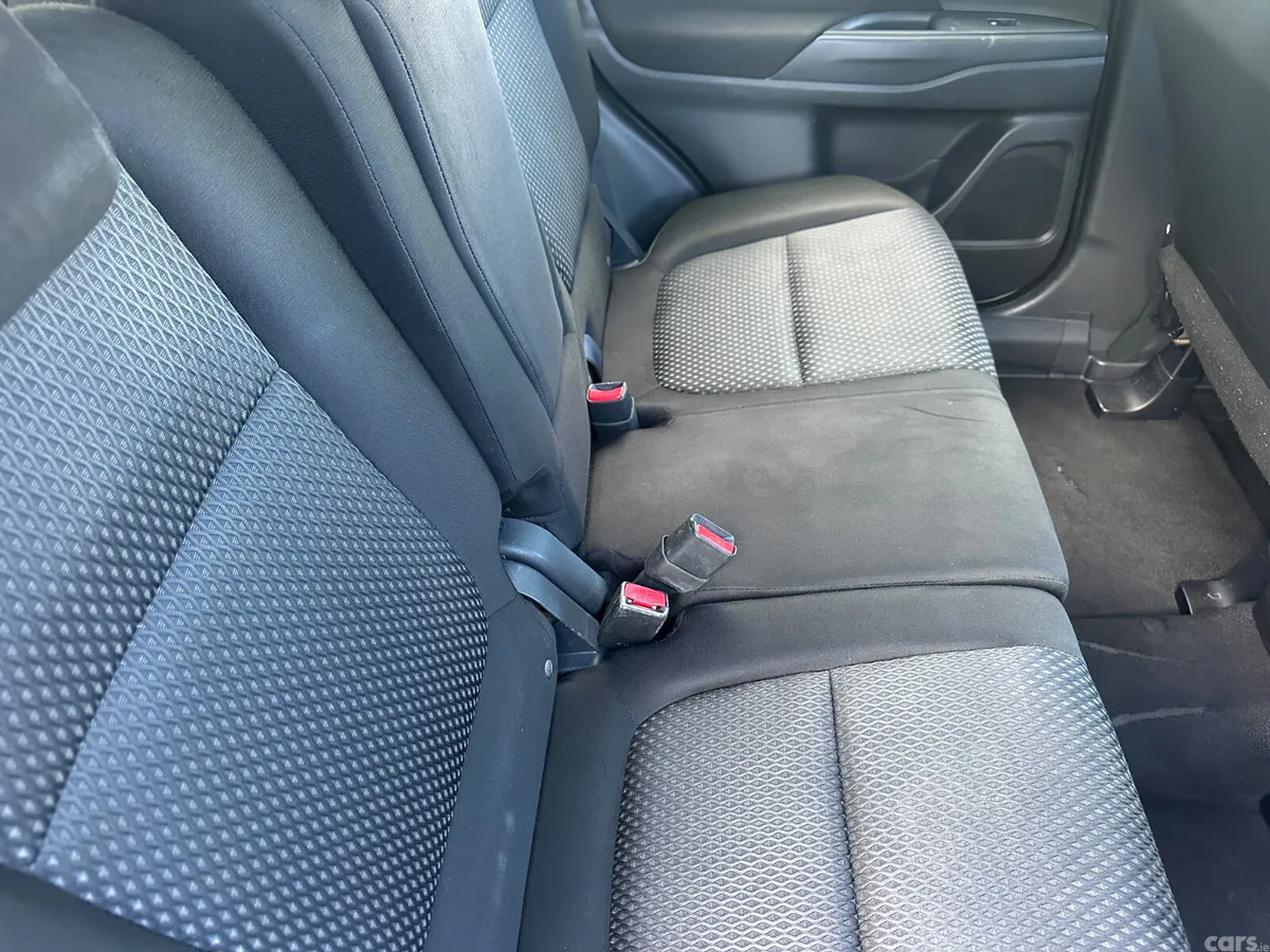 Mitsubishi Outlander SUV, Diesel, 2017, White