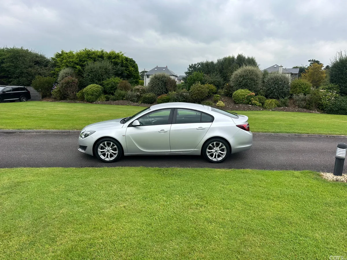 Opel Insignia Hatchback, Diesel, 2014, Silver