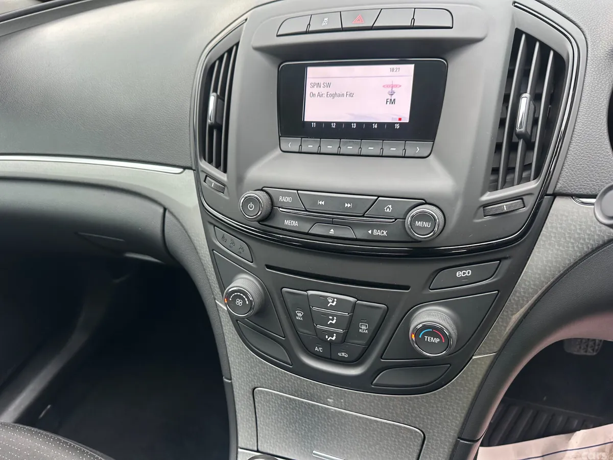 Opel Insignia Hatchback, Diesel, 2014, Silver