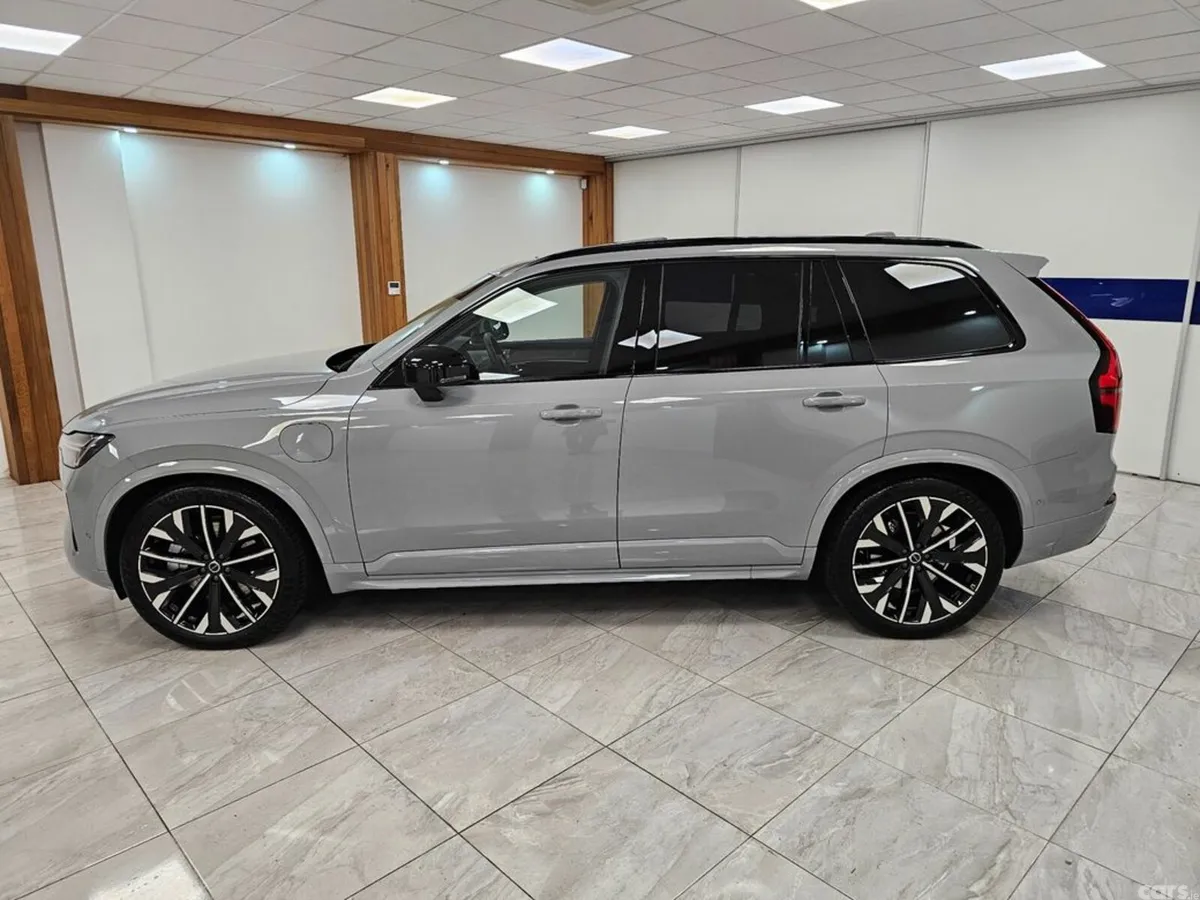 Volvo XC90 SUV, Petrol Plug-in Hybrid, 2026, Silver
