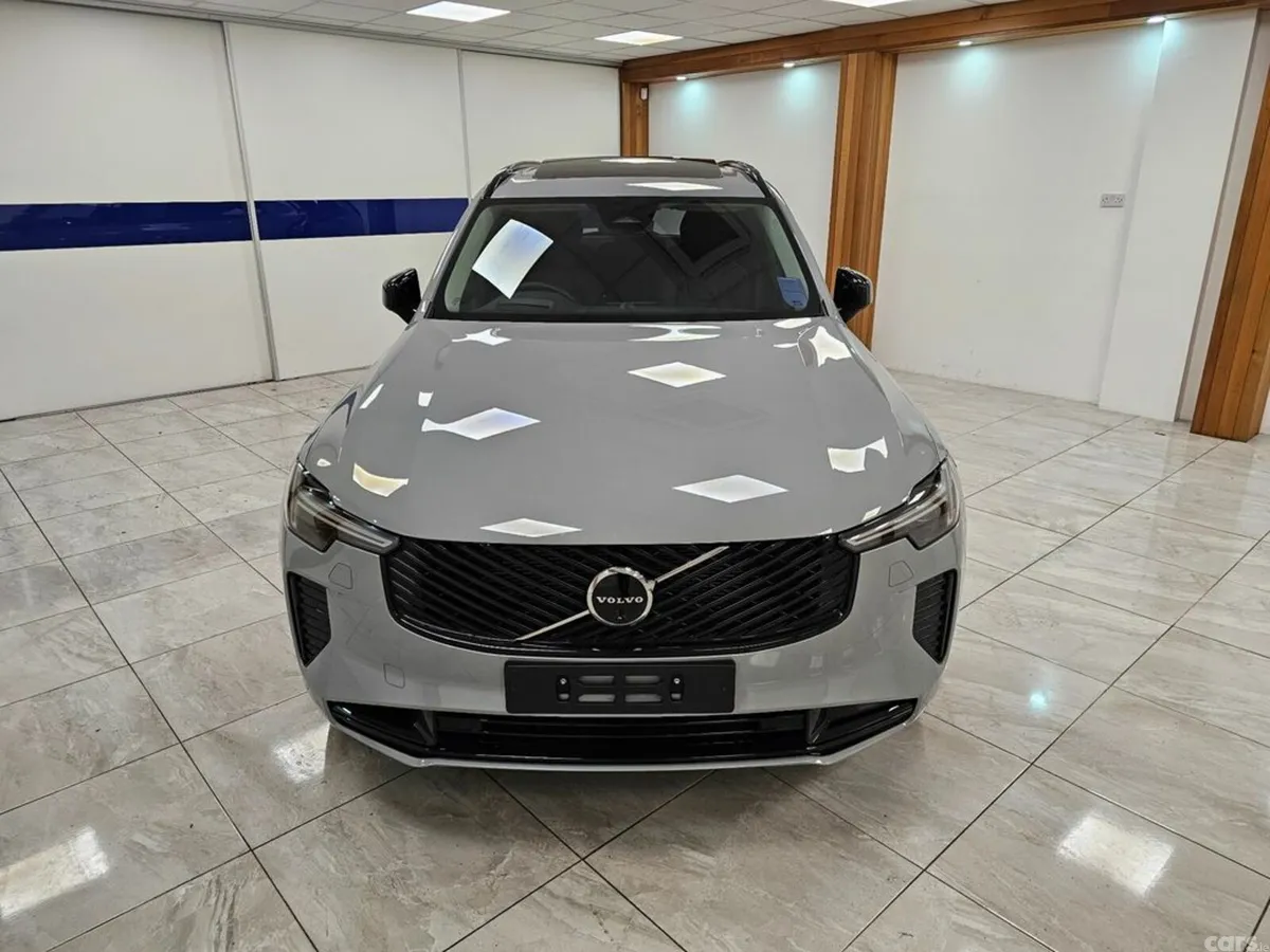 Volvo XC90 SUV, Petrol Plug-in Hybrid, 2026, Silver
