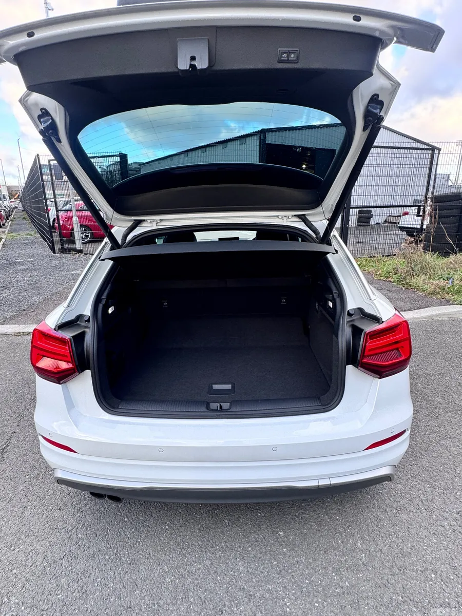 Audi Q2 SUV, Petrol, 2017, White