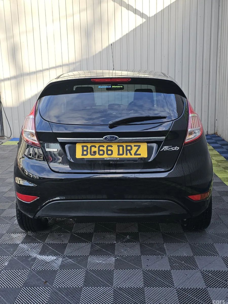 Ford Fiesta Hatchback, Petrol, 2016, Black