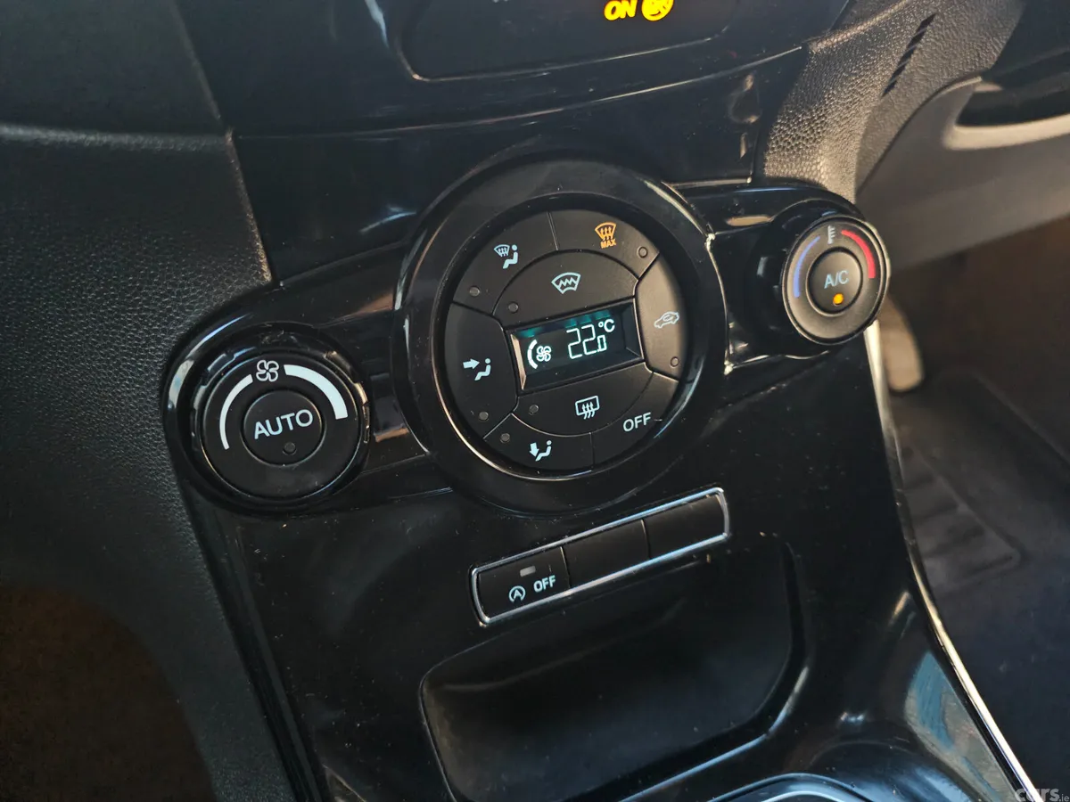 Ford Fiesta Hatchback, Petrol, 2016, Black