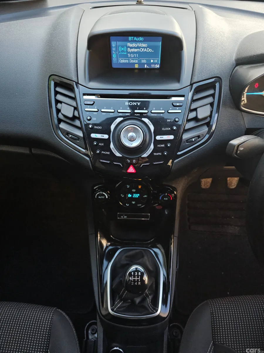 Ford Fiesta Hatchback, Petrol, 2016, Black