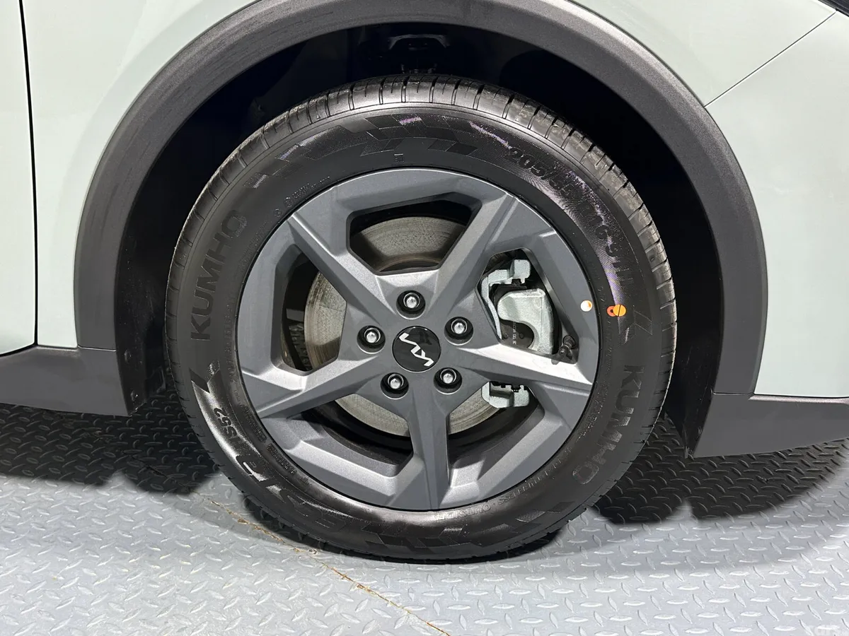 Kia K4 Hatchback, Petrol, 2026, Silver
