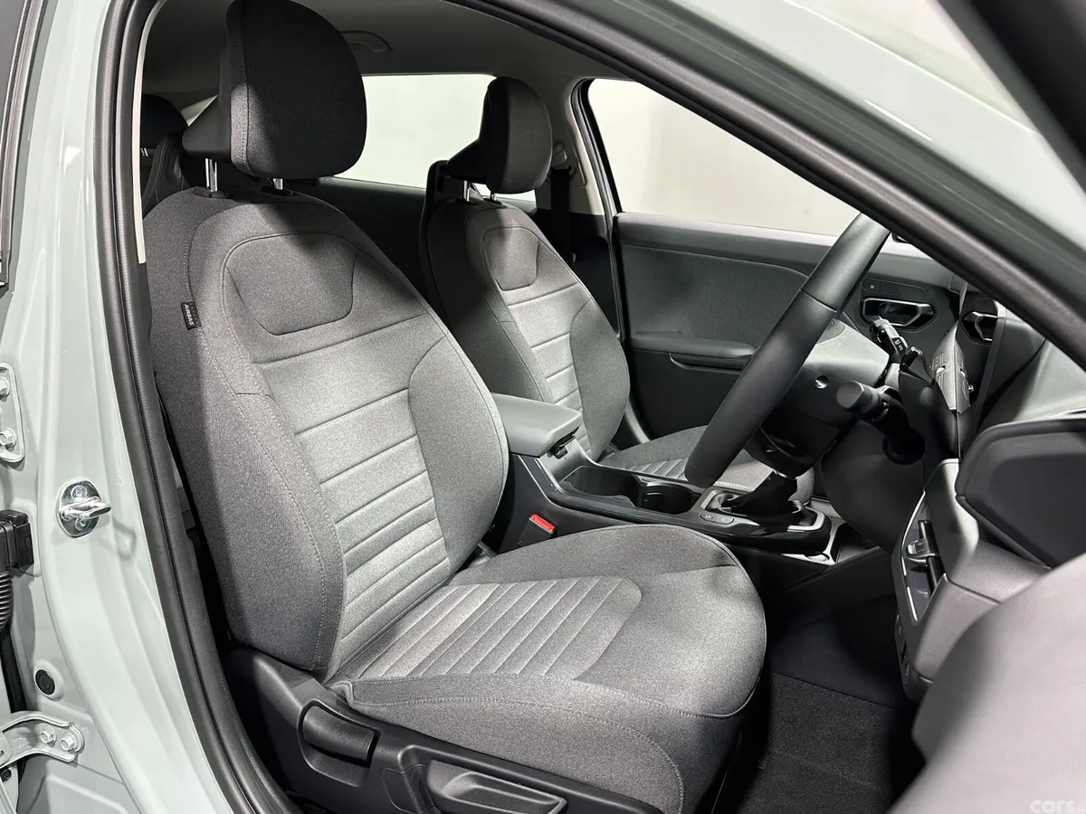 Kia K4 Hatchback, Petrol, 2026, Silver