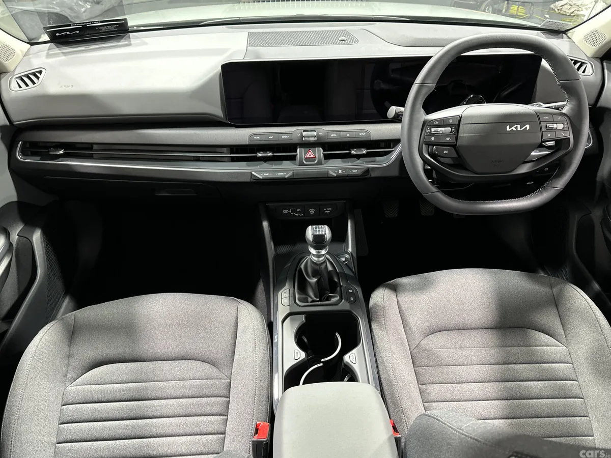 Kia K4 Hatchback, Petrol, 2026, Silver