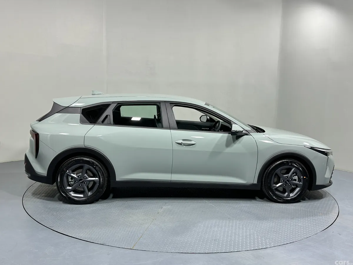 Kia K4 Hatchback, Petrol, 2026, Silver