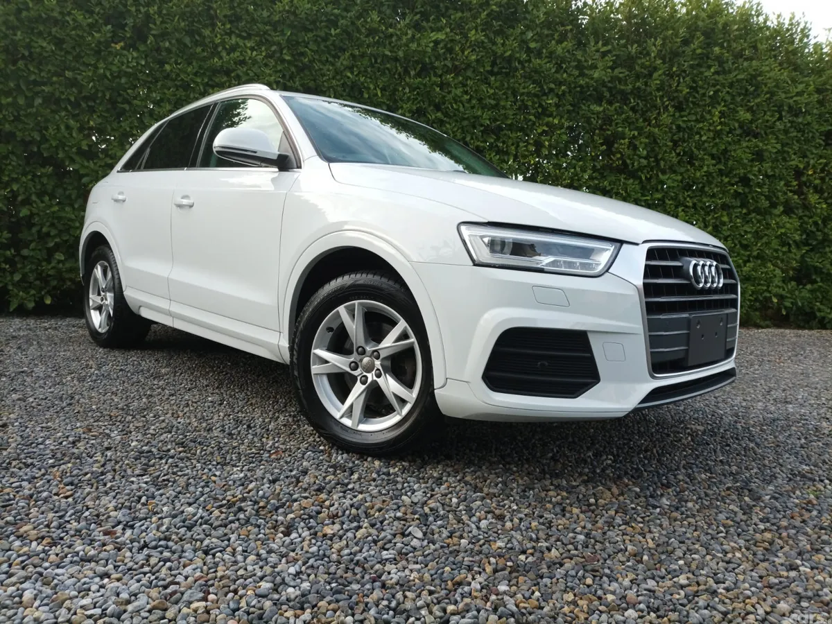 Audi Q3 Hatchback, Petrol, 2017, White