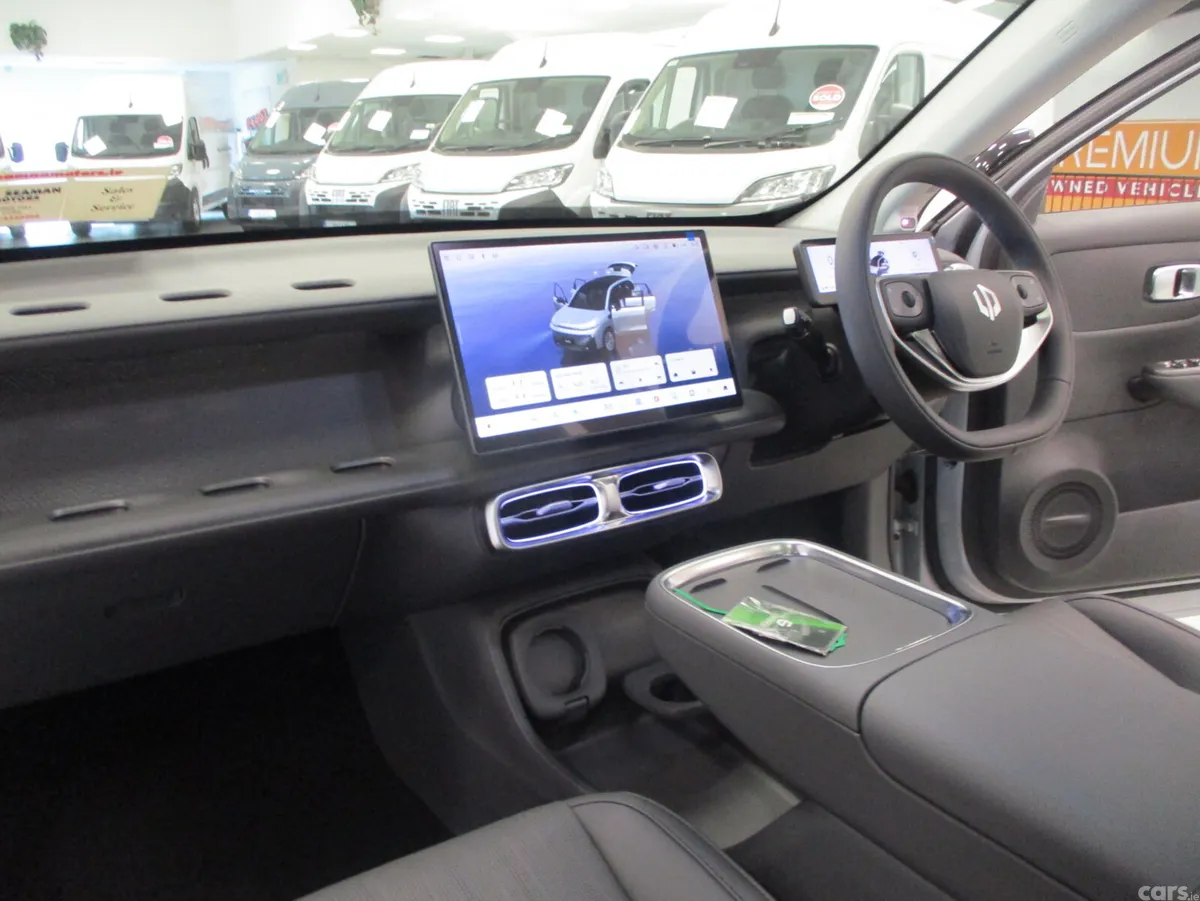 Leapmotor B10 Hatchback, Electric, 2027, Silver