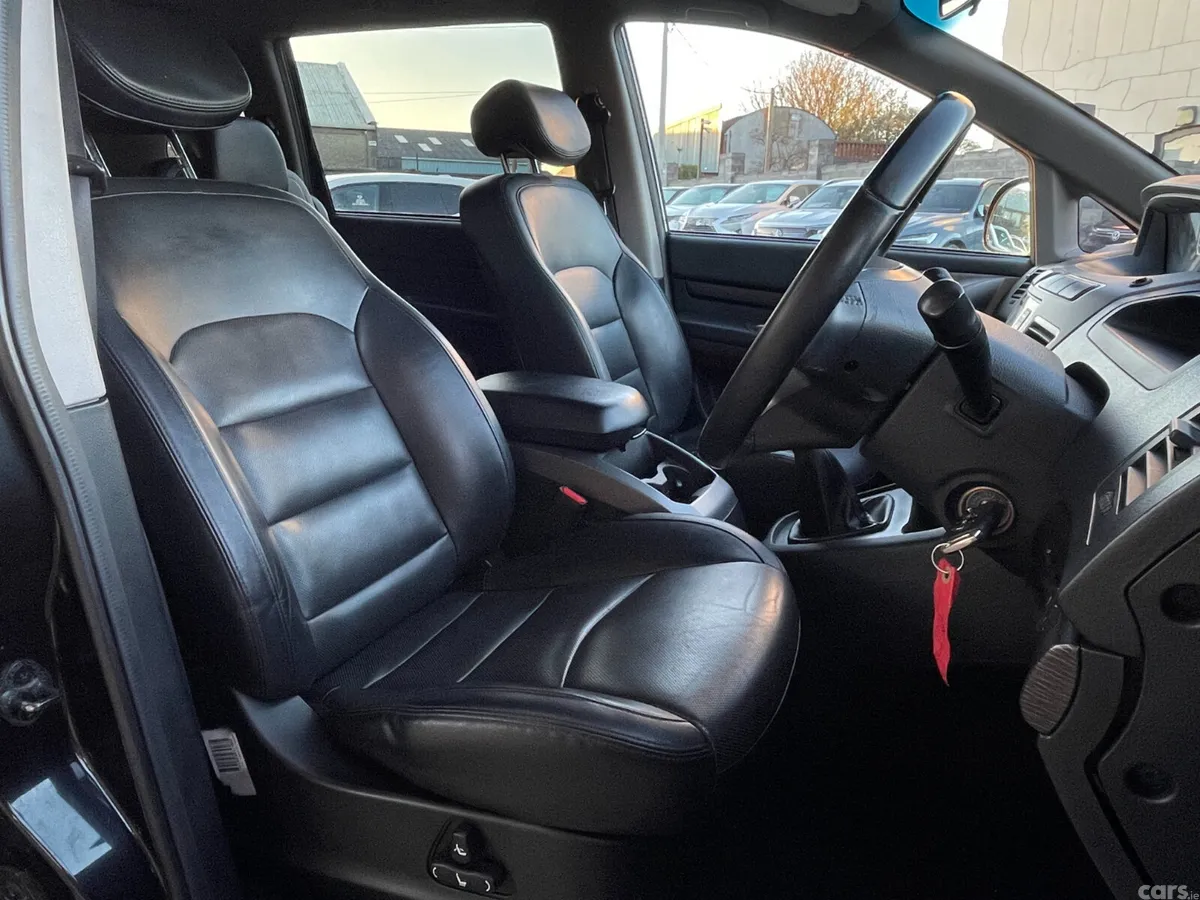 SsangYong Rodius MPV, Diesel, 2018, Black