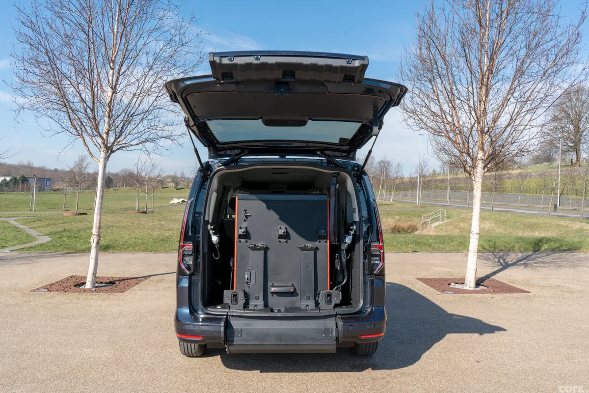 Volkswagen Caddy Maxi Life MPV, Diesel, 2026, Black