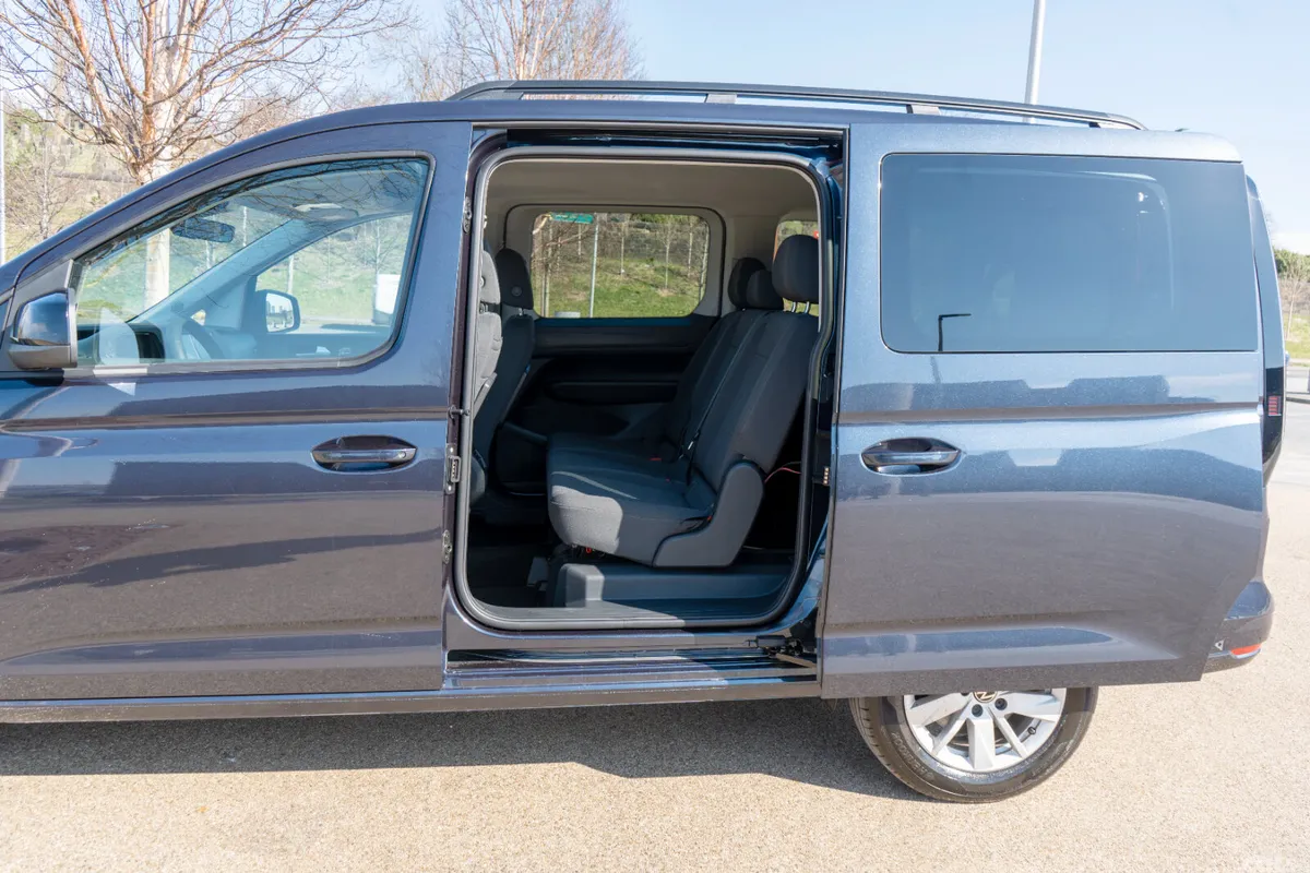 Volkswagen Caddy Maxi Life MPV, Diesel, 2026, Black