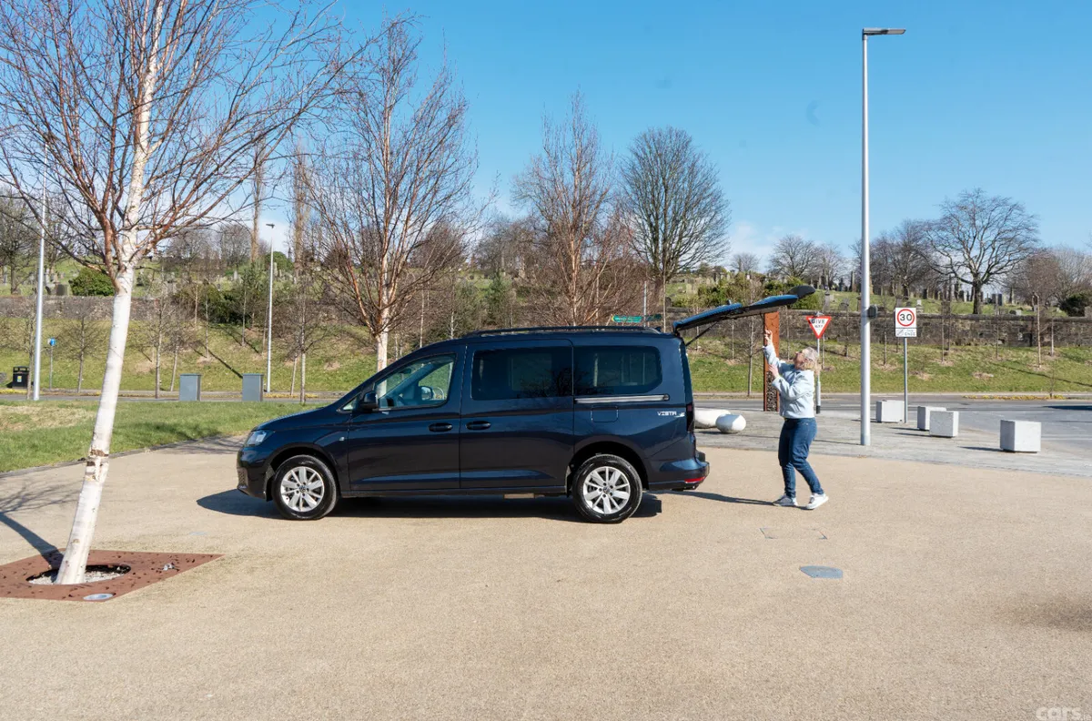 Volkswagen Caddy Maxi Life MPV, Diesel, 2026, Black