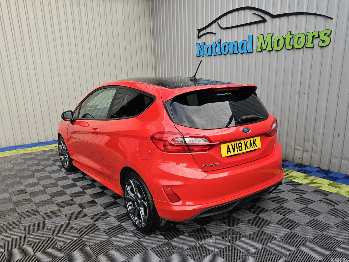 Ford Fiesta Hatchback, Petrol, 2018, Red